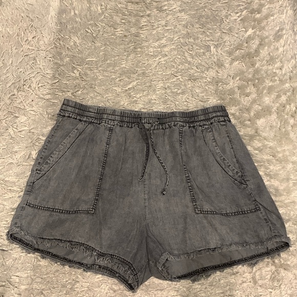 #21 Hem & Thread Size L, Lightweight Stretchy Comfy Shorts With Pockets. - Picture 1 of 3